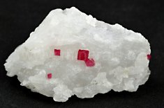 Minerál SPINEL